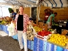 Auf dem Markt in Torri