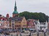 Am Hafen mit Blick auf die St. Nikolai-Kirche Am Hafen mit Blick auf die St. Nikolai-Kirche